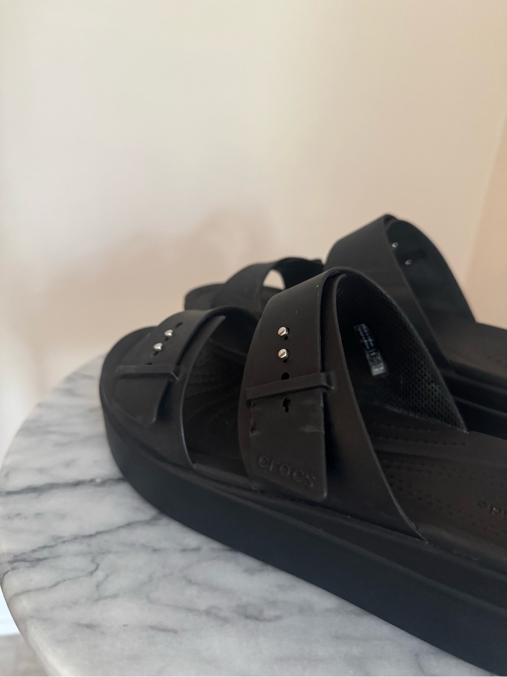 Crocs Brooklyn Buckle Low Wedge Sandal Women’s Size 10 Black LiteRide Comfort - Picture 7 of 8